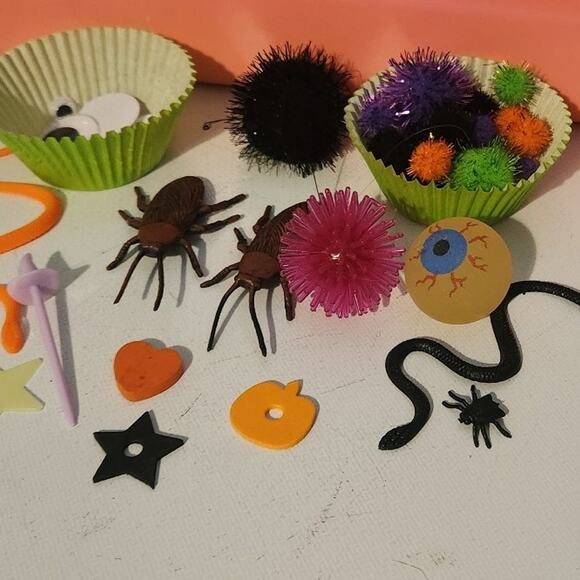 Halloween themed sensory bin add ins skeleton learning play homeschool school - Picture 11 of 12